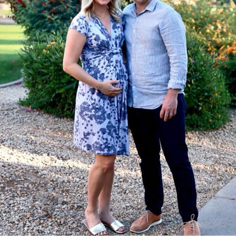Lavender blossom knot front maternity dress size 2